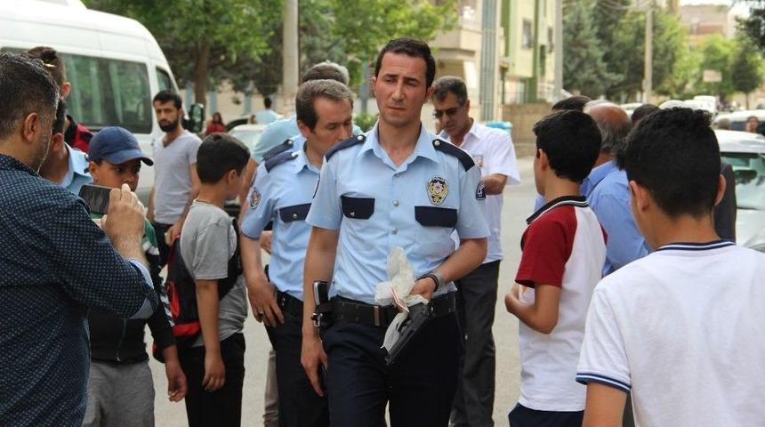 Şanlıurfa&rsquo;da Akraba Kavgası: 3 Yaralı