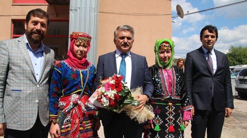 Sındırgı&rsquo;da Kitap Fuarı A&ccedil;ıldı