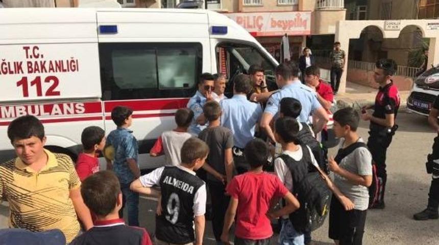 Şanlıurfa&rsquo;Da Kardeşlerin Silahlı Kavgası: 3 Yaralı