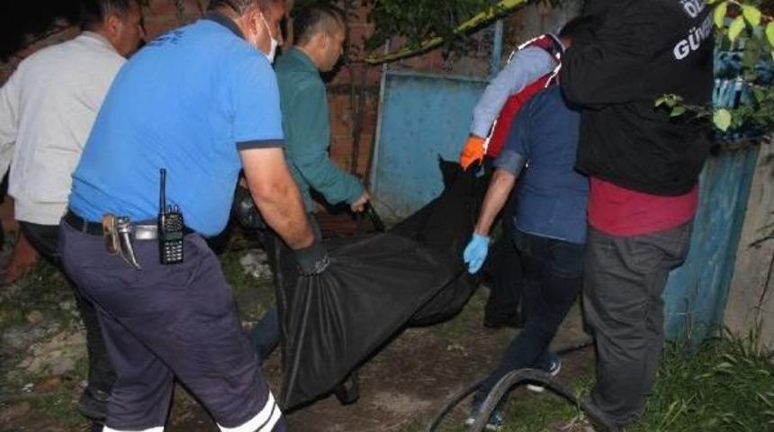 Evde &Ccedil;ıkan Yangında, Hayatını Kaybetti