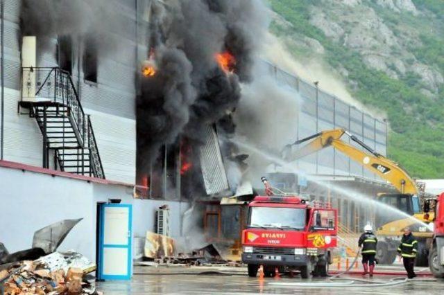 Tokat'ta Organize Sanayi Bölgesinde Yangın (1)