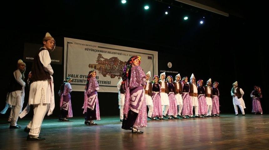 Altınk&ouml;pr&uuml; Halk Dansları Topluluğu Performansıyla Mest Etti
