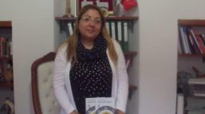 Gen&ccedil; Yazar Fatma Demirci &rsquo;aşılayıcı &Uuml;mit R&uuml;zgarı&rsquo; Kitabını &Ccedil;ıkardı