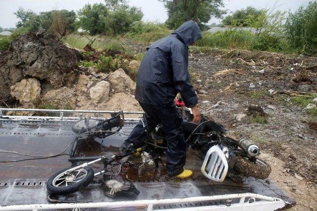 Yunus Timlerinin Kanaldan Motosiklet Çıkarma Seferberliği