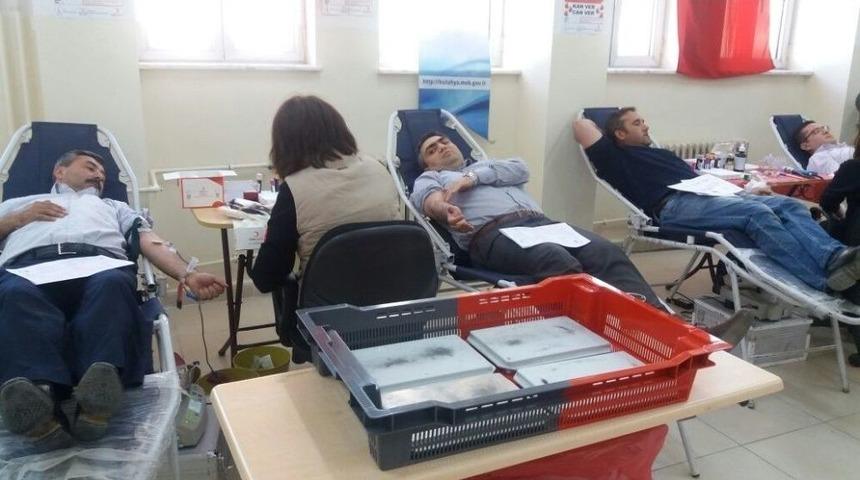 Pazarlar&rsquo;dan Kan Bağışına Tam Destek