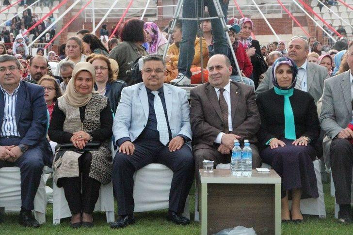 Bilecik’teki 9 Liseden Mezun Olan 985 Öğrenci Hep Birlikte Kep Attı G5