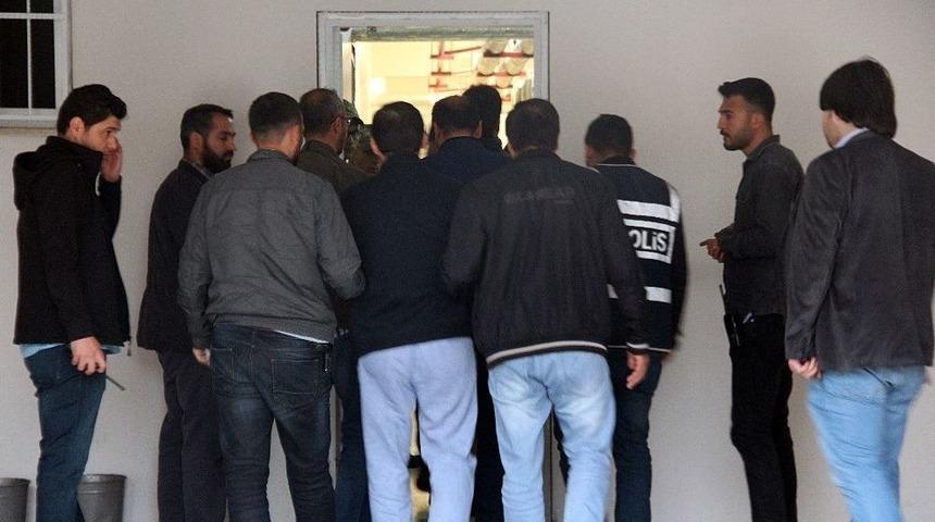 Elazığ&rsquo;daki Fet&ouml; Operasyonunda 8 Ş&uuml;pheli Adliyeye Sevk Edildi