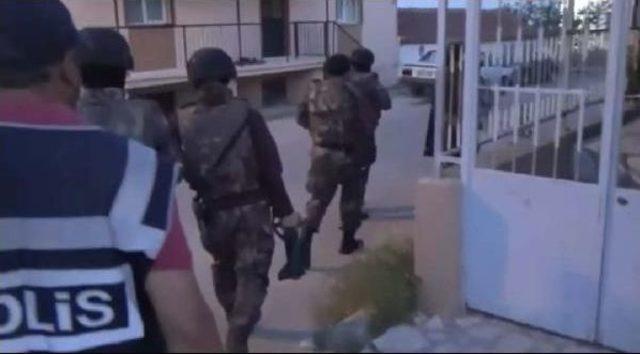 İzmir'de Pkk Operasyonu: 18 Gözaltı