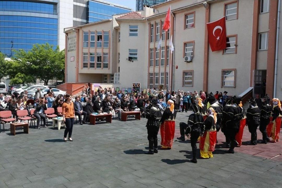 &Uuml;mraniye&rsquo;de Otizmli &Ccedil;ocuklar İ&ccedil;in Mezuniyet T&ouml;reni D&uuml;zenlendi