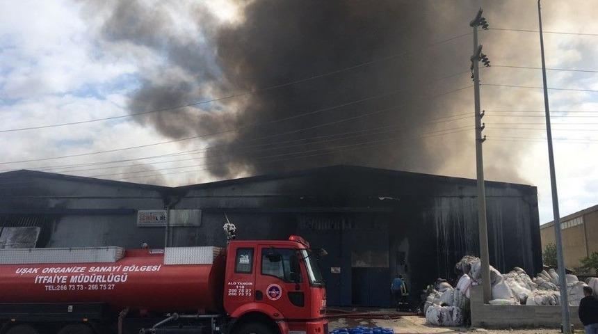 Uşak&rsquo;ta Fabrika Yangını