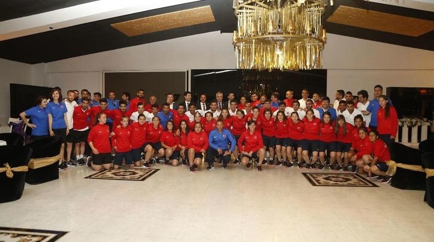 Başkan Duruay&rsquo;dan Futbolculara Olimpiyat &Ouml;ncesi Motivasyon