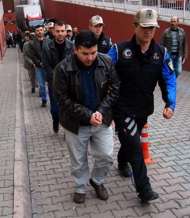 Kayseri'de Fetö Şüphelisi 22 Polis Adliyede