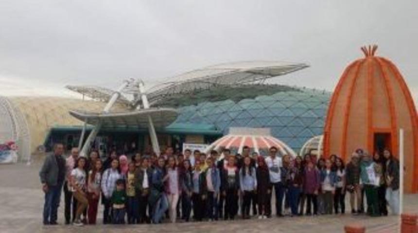 Başarılı 43 &Ouml;ğrenci Konya Gezisi