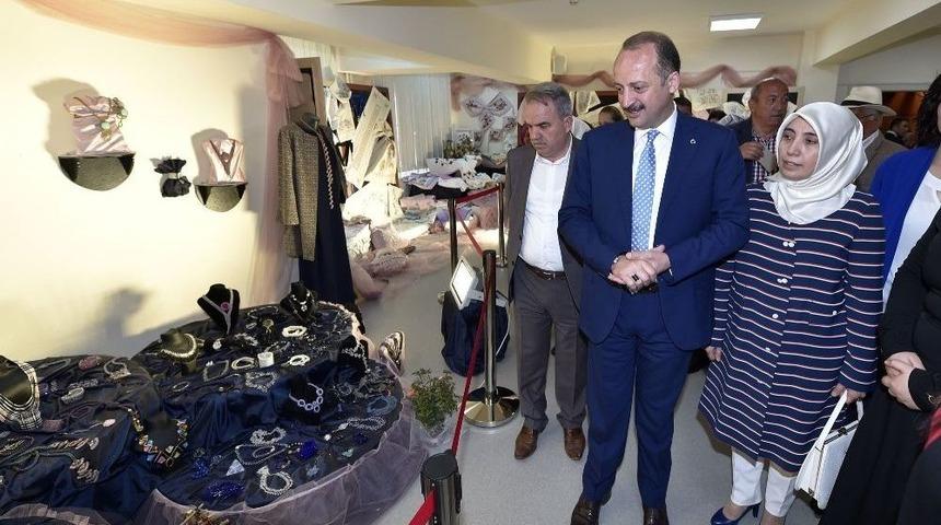 Mamaklı Kadınların El Emeği Sergisi B&uuml;y&uuml;ledi