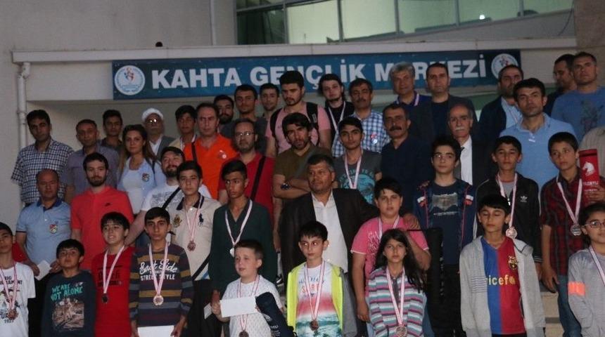 Kahta İl&ccedil;esinde Satran&ccedil; Turnuvası Sona Erdi