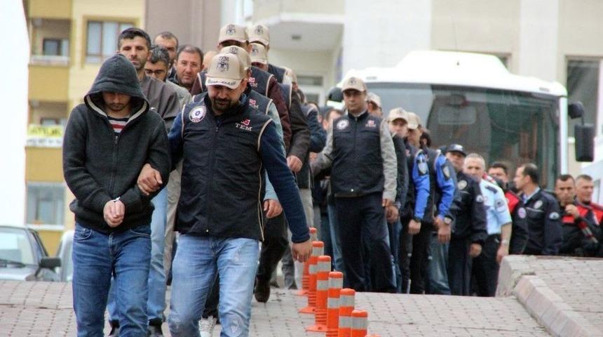 Kayseri&rsquo;de Bylock&rsquo;&ccedil;u 22 Eski Polis Adliyeye Sevk Edildi