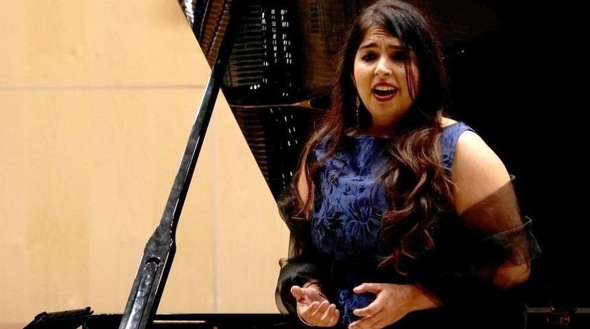 Ayşe G&ouml;knur Shanal&rsquo;dan "sidney&rsquo;den Mersin&rsquo;e" Konseri