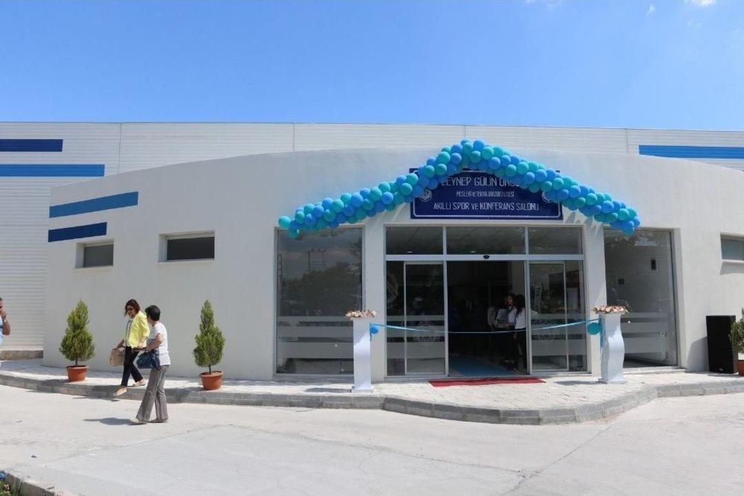 Manisa&rsquo;nın İlk Akıllı Spor Ve Konferans Salonu A&ccedil;ıldı