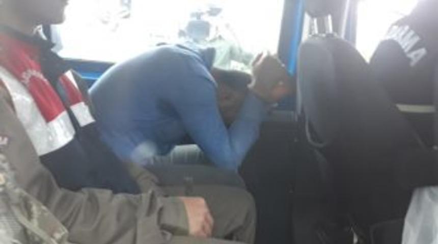 Yasa Dışı L&uuml;ks Ara&ccedil; Ticareti Yapan &Ccedil;eteye Operasyon