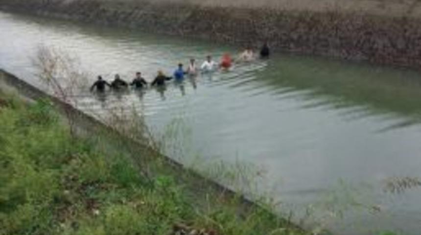 Otomobil Sulama Kanalına U&ccedil;tu: 1 &Ouml;l&uuml;