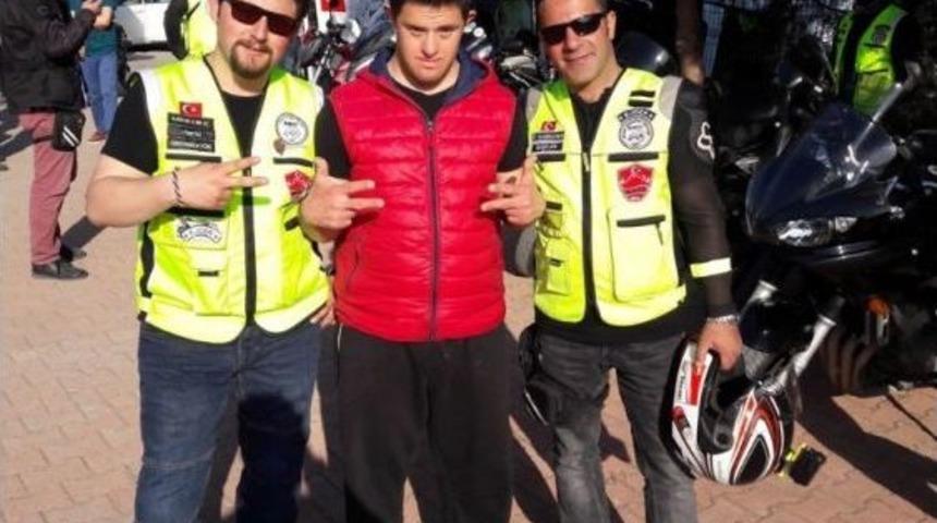 Engelli &Ouml;ğrenciler Motosiklete Bindi, Doyasıya Eğlendi