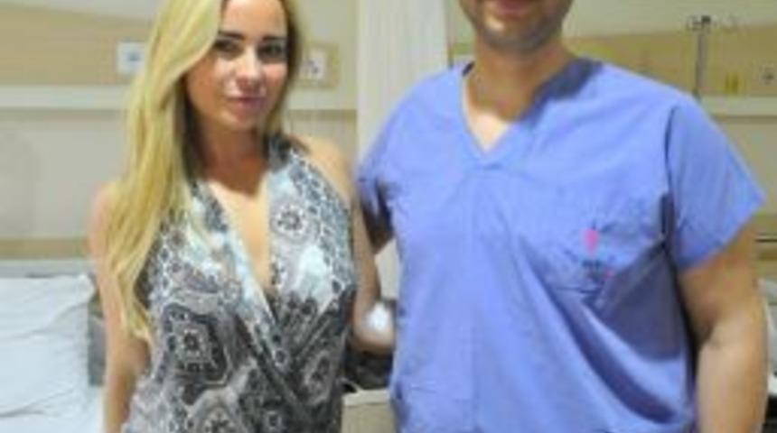 İngiliz Model Amanda, Estetik İ&ccedil;in İzmir&rsquo;e Geldi