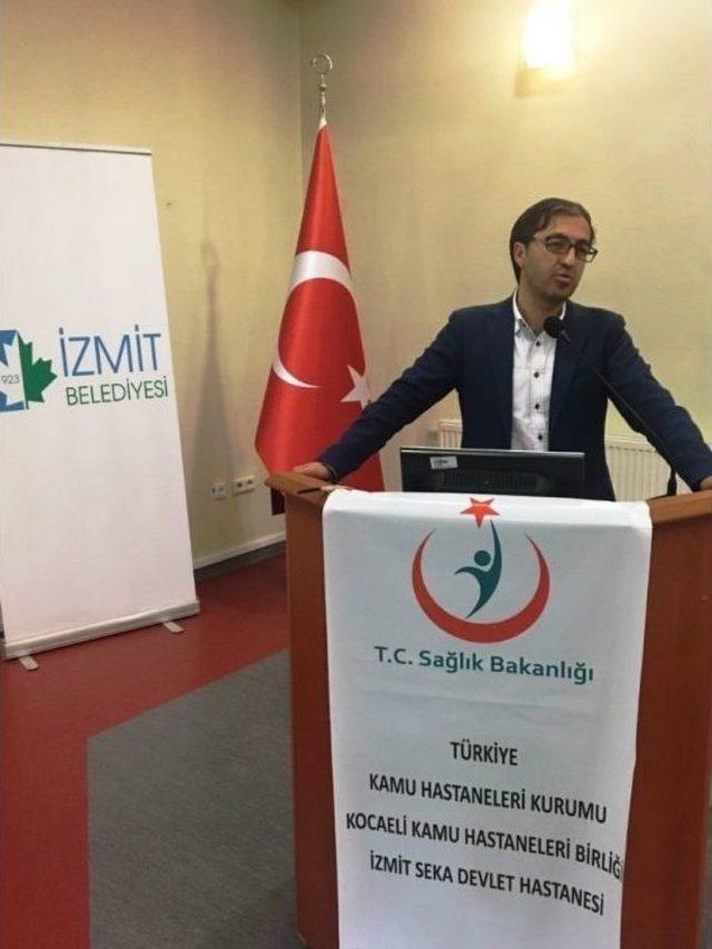 İzmit’te Keyifli Ebeveynlik Paneli Düzenlendi