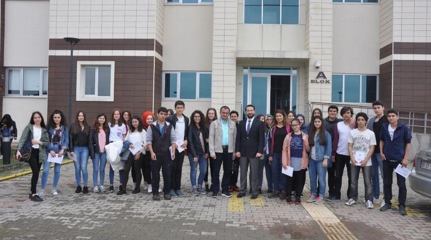 Lisesi &Ouml;ğrencilerinden D&uuml;zce &Uuml;niversitesine Ziyaret