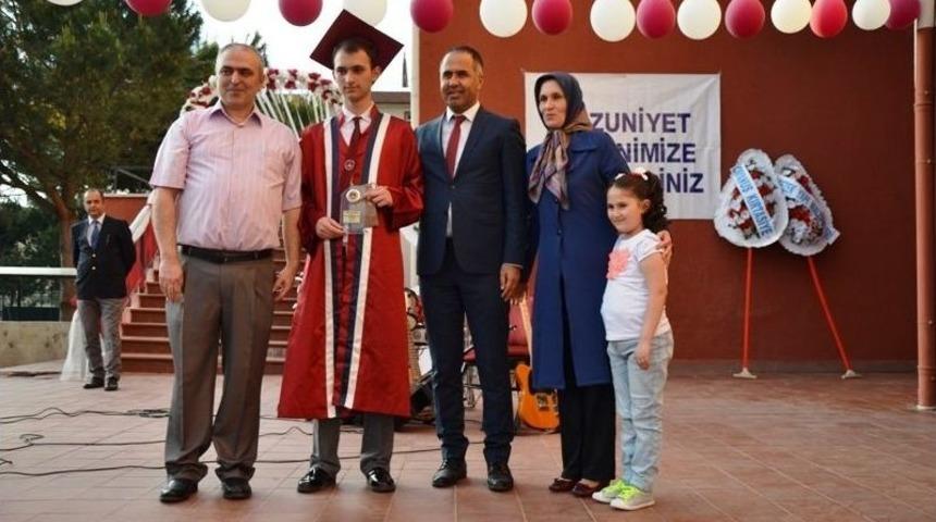 Biga Atat&uuml;rk Anadolu Lisesinde Mezuniyet T&ouml;reni