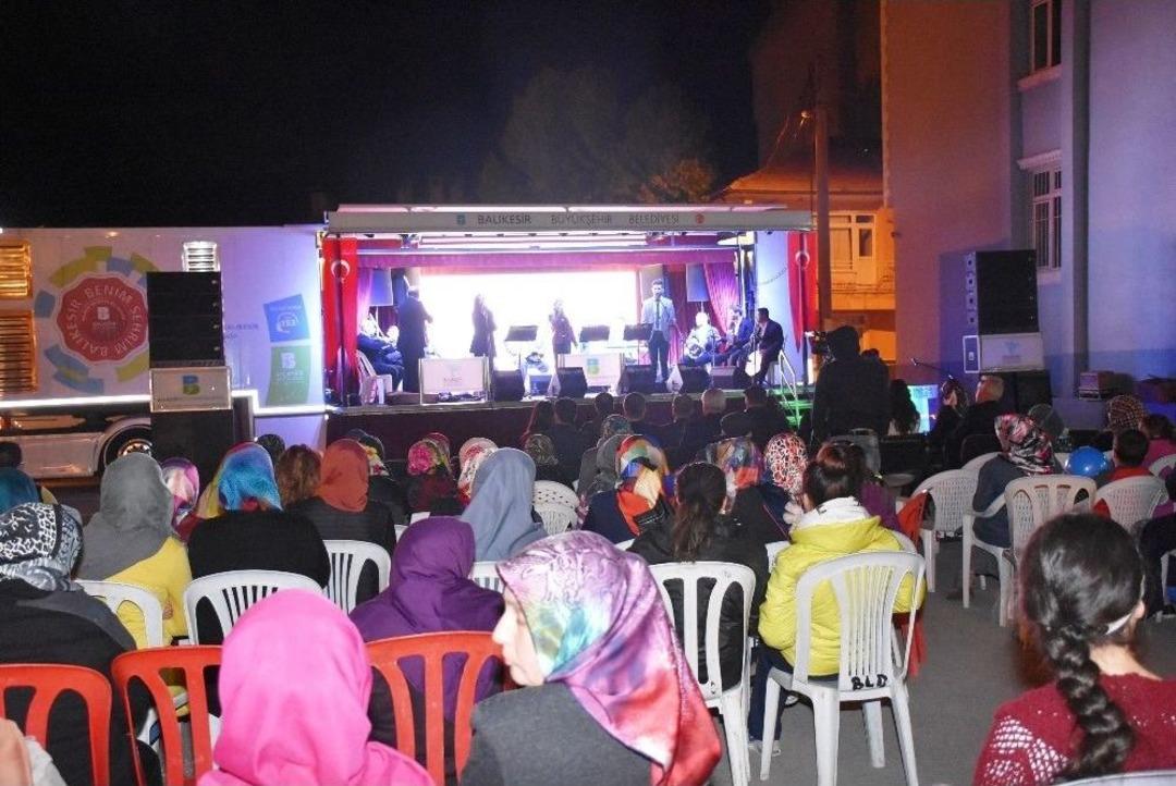 Dursunbey&rsquo;de &rsquo;b&uuml;y&uuml;k Aile&rsquo; Konseri