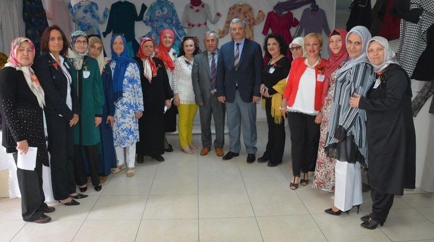 İzmek&rsquo;te El Emekleri Sergileniyor