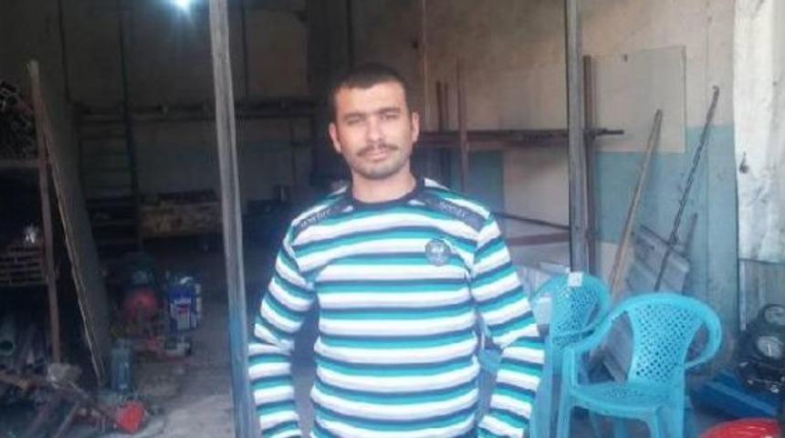 Kazada Motosiklet S&uuml;r&uuml;c&uuml;s&uuml; &Ouml;ld&uuml;, Arkasındaki Eşi Yaralandı