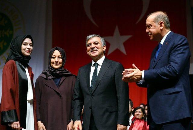 Abdullah Gül’ün Gelini De Tıp Fakültesi’nden Mezun Oldu