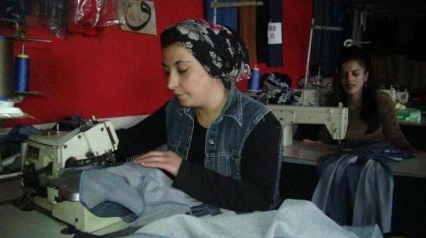 Tekstil &Uuml;reten Y&uuml;ksekovalı Aileye Ato Desteği