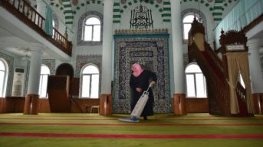 Camilere Ramazan Hazırlığı