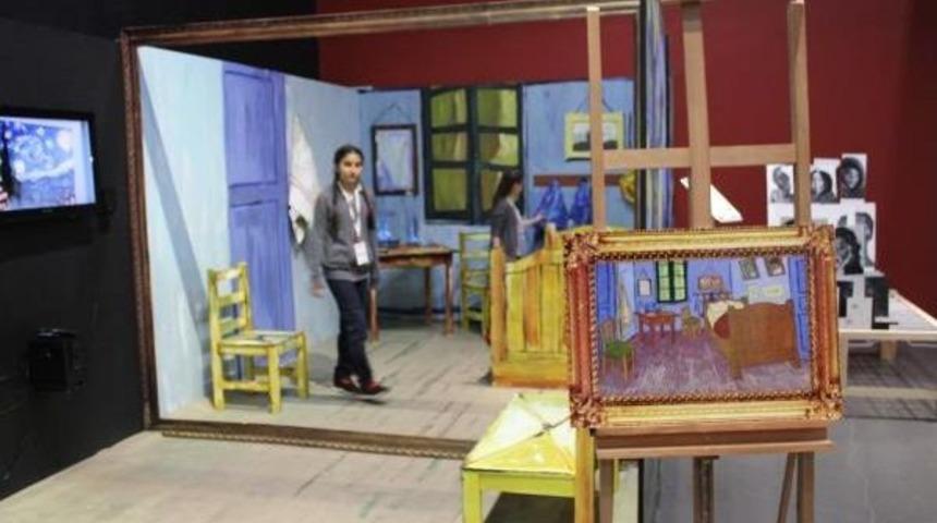 Tarihin I&ccedil;inde Ger&ccedil;ek Gezinti Ikinci &Ccedil;ocuk Sanat Bienali&rsquo;Nde