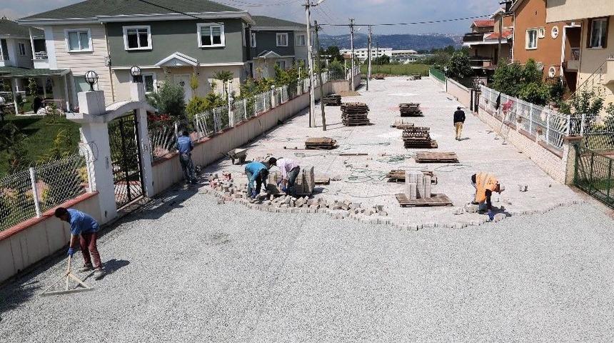 Başiskele&rsquo;de Yollara Parke Taş &Ccedil;alışması