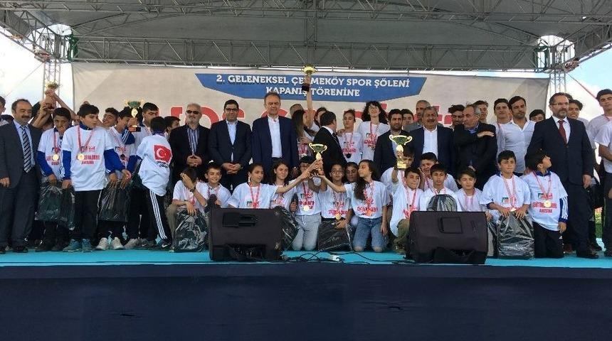 2&rsquo;nci Geleneksel &Ccedil;ekmek&ouml;y Spor Ş&ouml;leni Kapanış T&ouml;reni Ger&ccedil;ekleştirildi