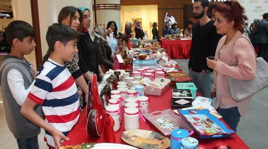Koruma Altındaki &Ccedil;ocukların El Emekleri Sergilendi