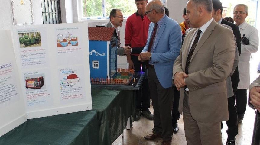 Elazığ&rsquo;da Lise &Ouml;ğrencilerinden Bilim Sergisi