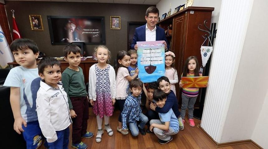 Minik Gazetecilerden Başkan&rsquo;a Soru Yağmuru