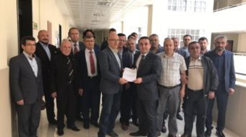 Mhp İl Başkanı Murat &Ccedil;i&ccedil;ek Mazbatasını Aldı