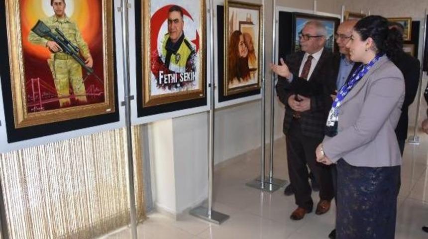 Şehitlerin Tablolarına Yoğun Ilgi