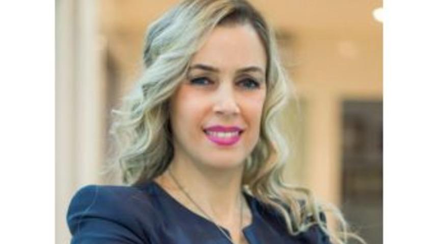 Op. Dr. Defne Erkara, "erkeklerde Göğüs Büyümesinin Çözümü Jinekomasti Ameliyatı"