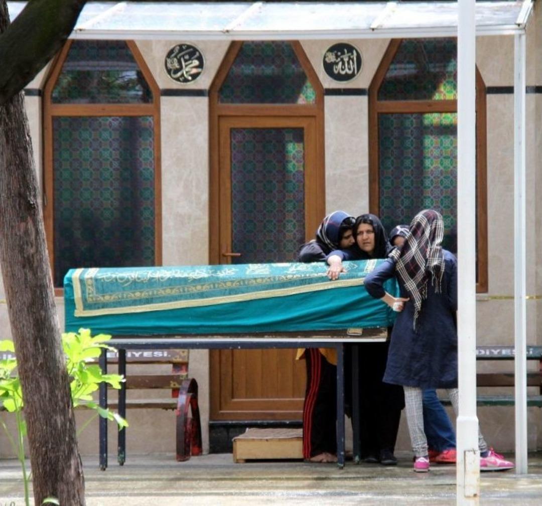 Avm&rsquo;de &Ouml;ld&uuml;r&uuml;len Afgan Gen&ccedil; Son Yolculuğuna Uğurlandı