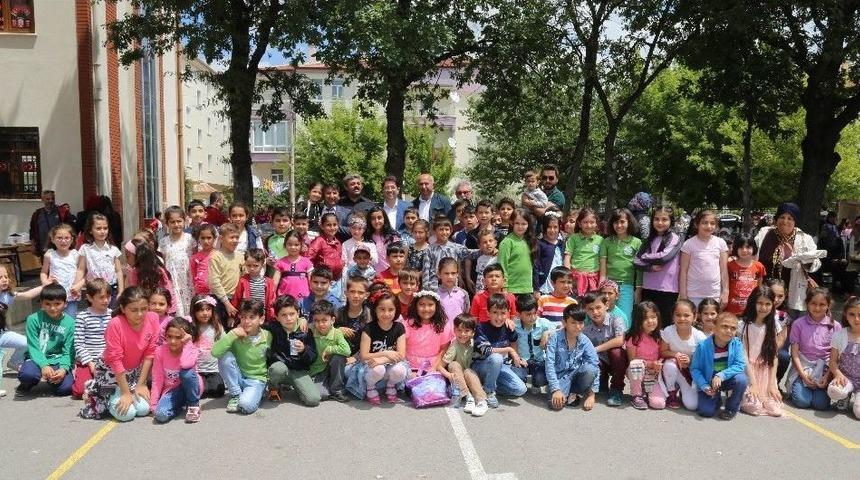 Başkan Yazgı Kermeste &Ouml;ğrencilerle Buluştu