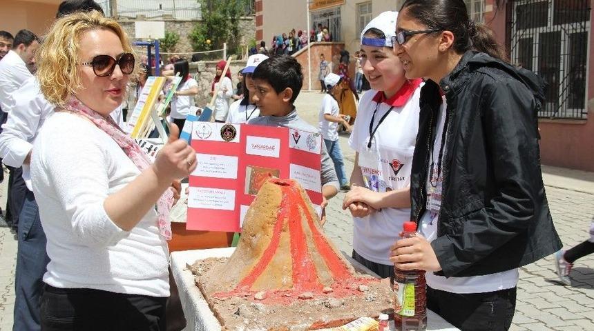 Şemdinli&rsquo;de 4006 T&uuml;bitak Bilim Fuarı