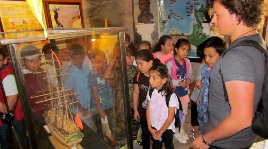 &Ccedil;eşme M&uuml;zelerinde Ziyaret&ccedil;i Artışı