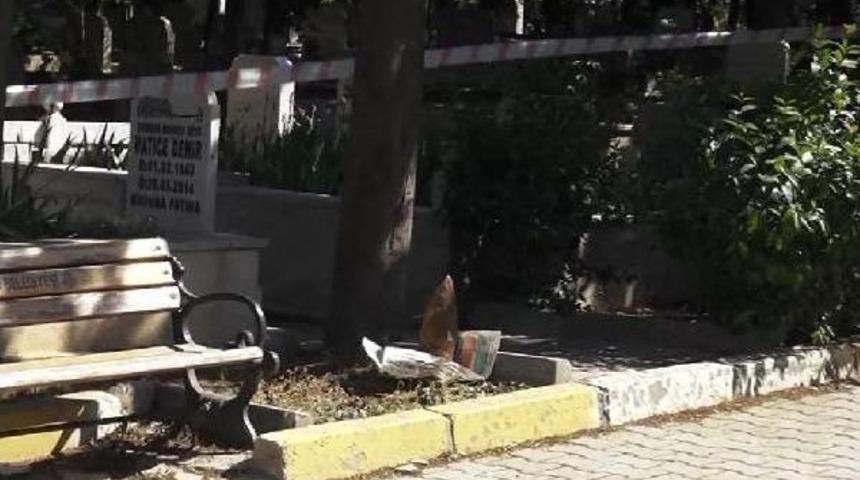 Mezarlıkta Patlamamış Top Mermisi Bulundu