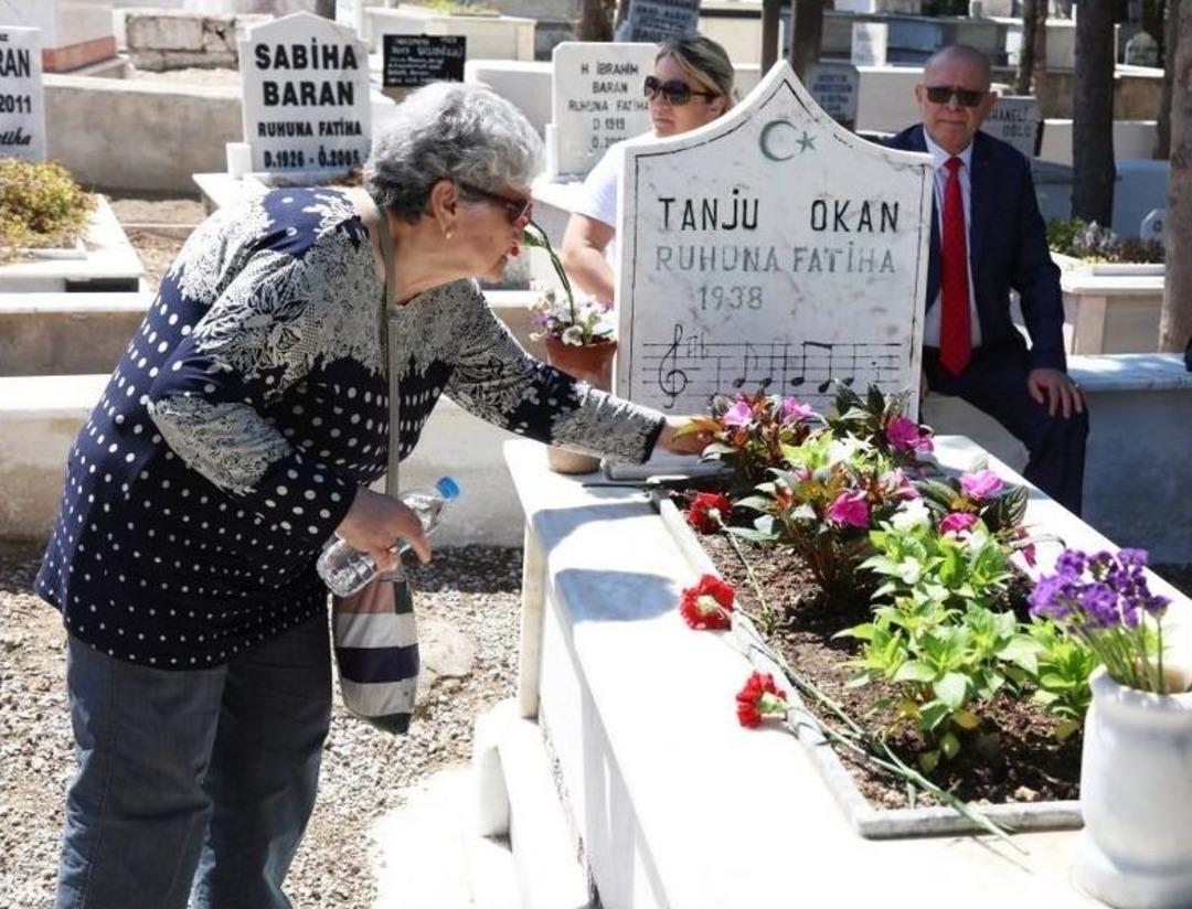 Tanju Okan Urla&rsquo;da Anıldı